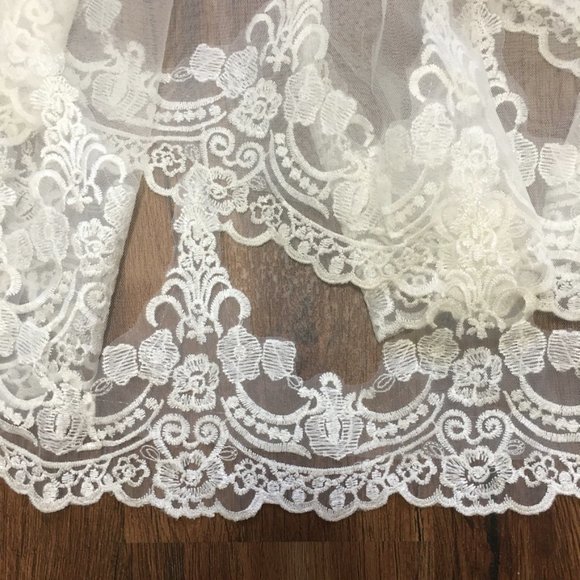 VTG Tulle with Applique Floral Lace 2-tier Wedding Veil White - Picture 6 of 15